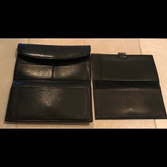Black Coach wallet with checkbook cover - Picture 5 of 6